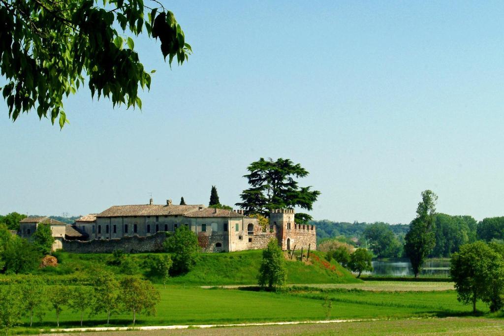Antica Dimora Dell'Ortolano Apartment Castellaro  Bagian luar foto