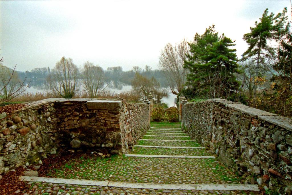 Antica Dimora Dell'Ortolano Apartment Castellaro  Bagian luar foto